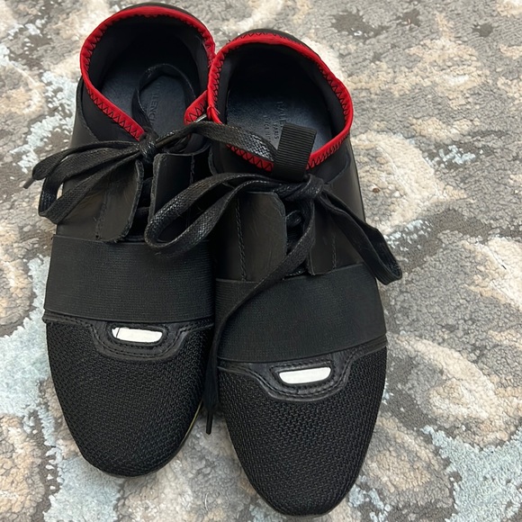 balenciaga race runners yellow